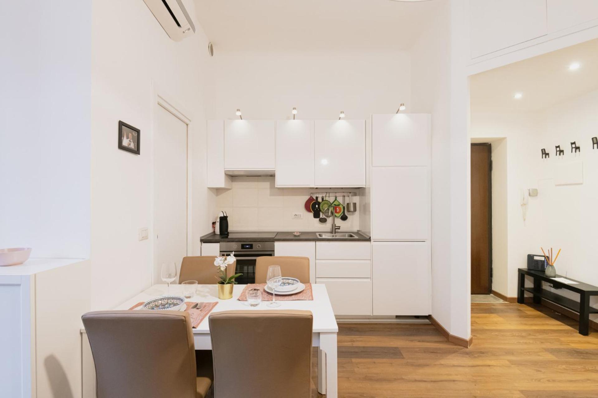 Apartment Easylife - Gemma Di Stile In Zona Bocconi Milan